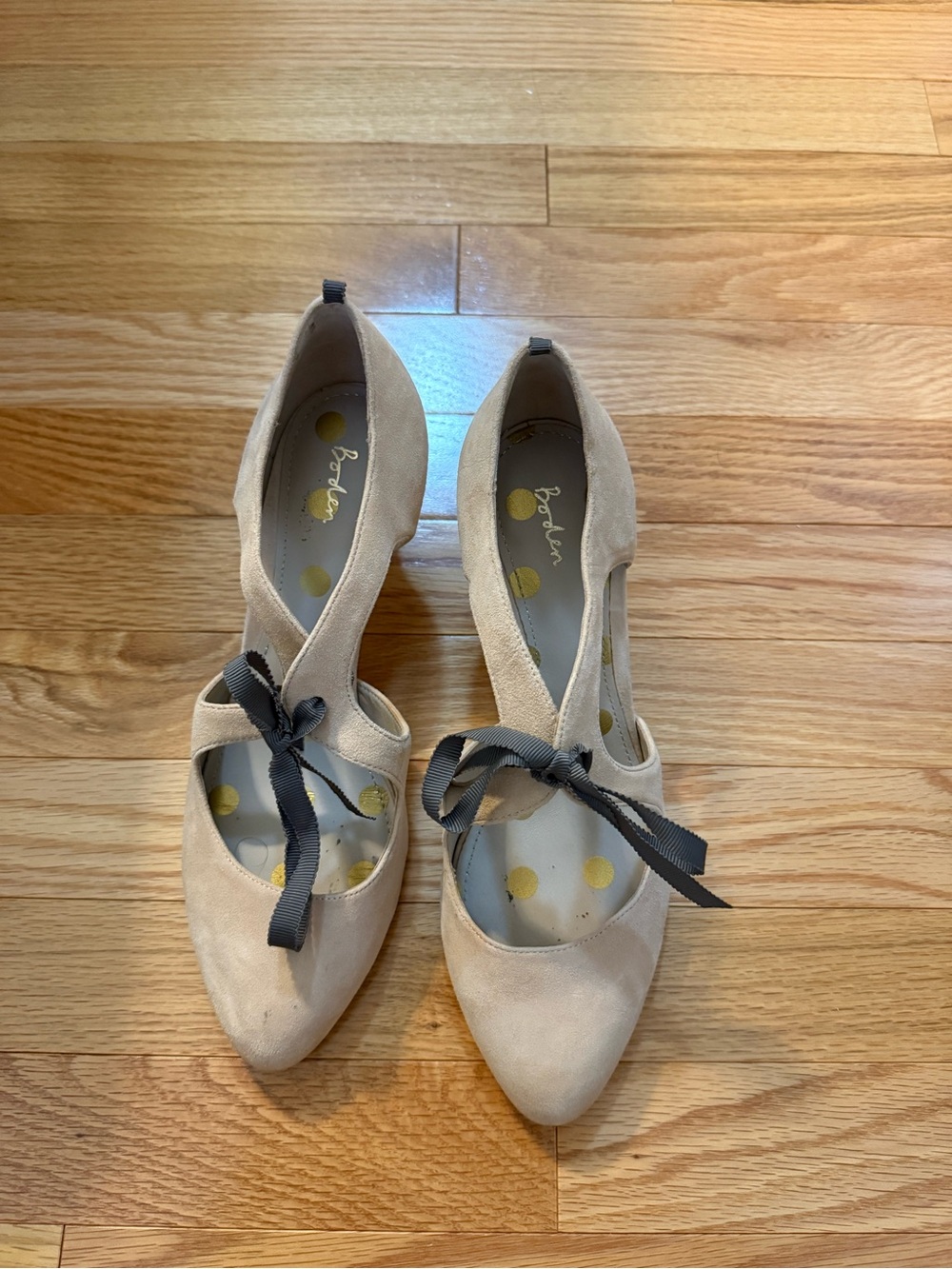 Boden Beige Suede Pointed-Toe Heels with Ribbon Tie